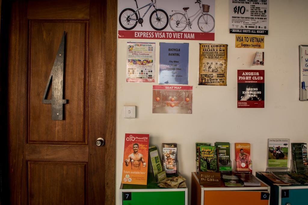 The Living Quarters Hostel 543 시엠리아프 외부 사진