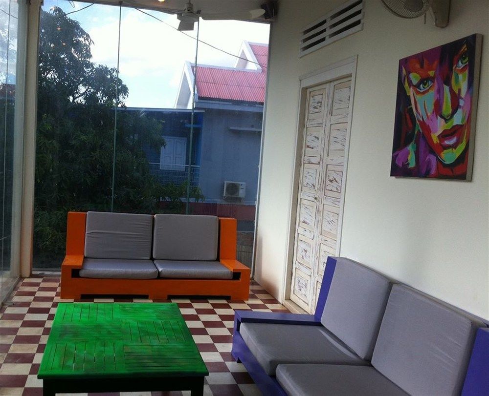 The Living Quarters Hostel 543 시엠리아프 외부 사진