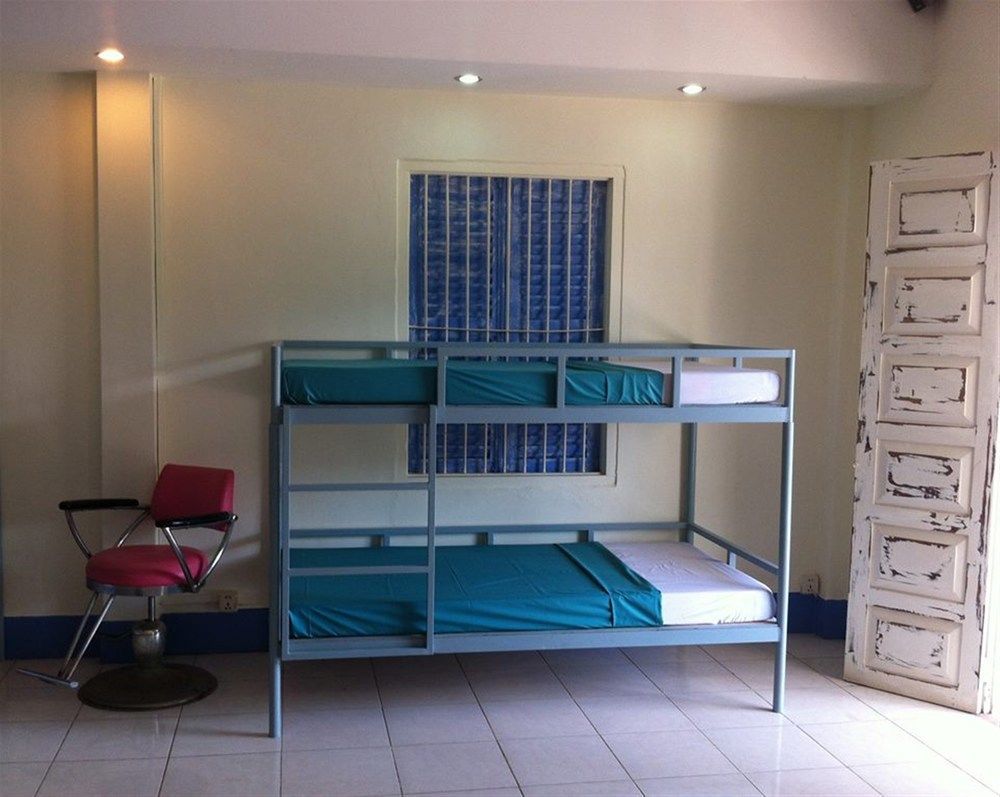 The Living Quarters Hostel 543 시엠리아프 외부 사진